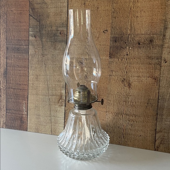 Lamplight Farms Oil Lamp - Picture 3 of 8
